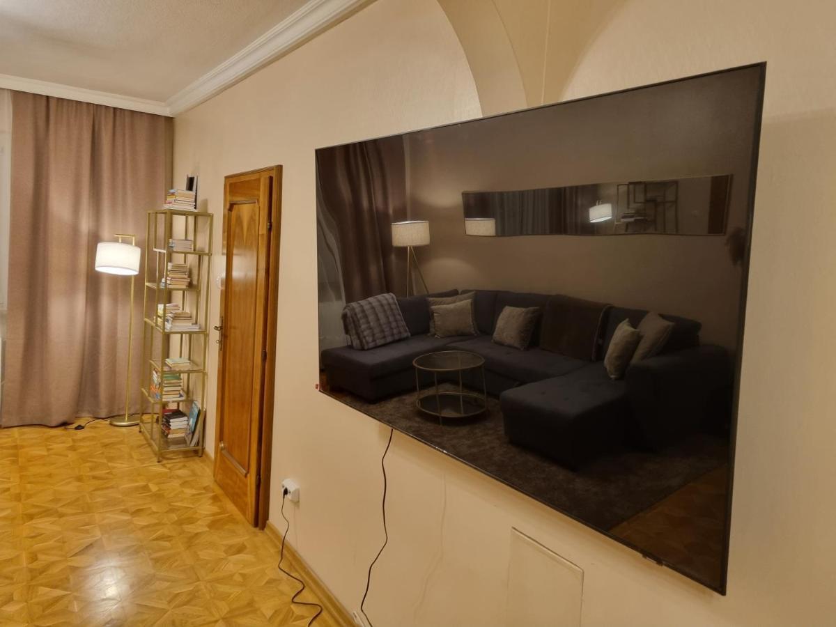 Villa With Private Sauna And Jacuzzi, 8 Min From Schloss Schoebrunn Вена Экстерьер фото