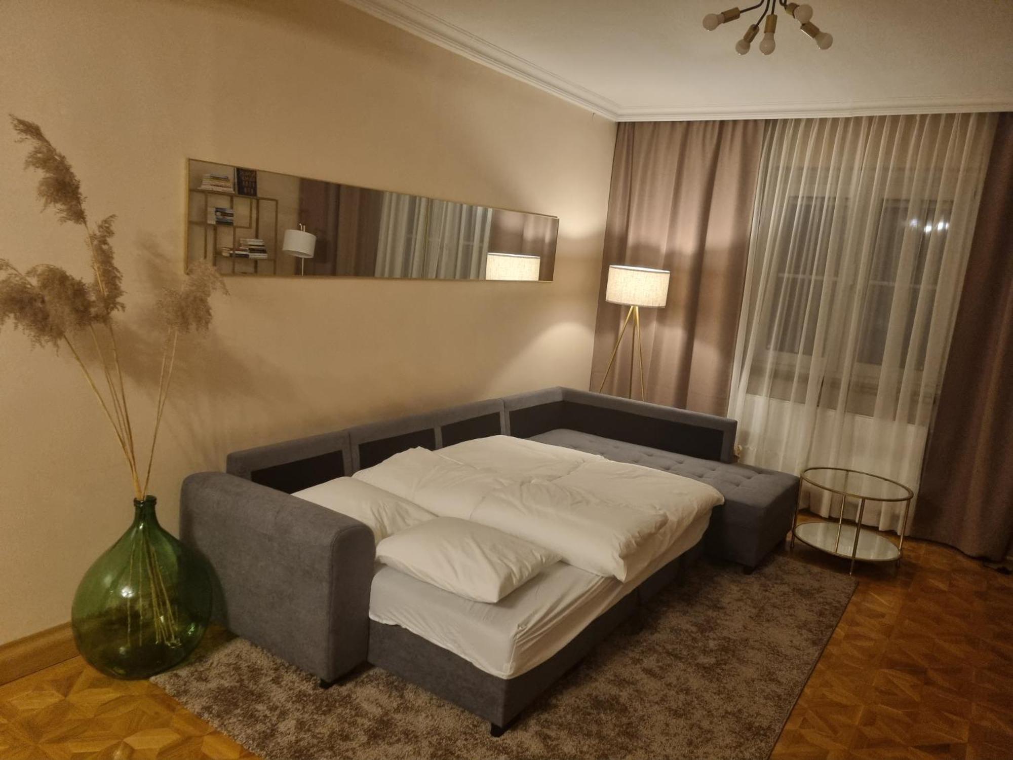 Villa With Private Sauna And Jacuzzi, 8 Min From Schloss Schoebrunn Вена Экстерьер фото